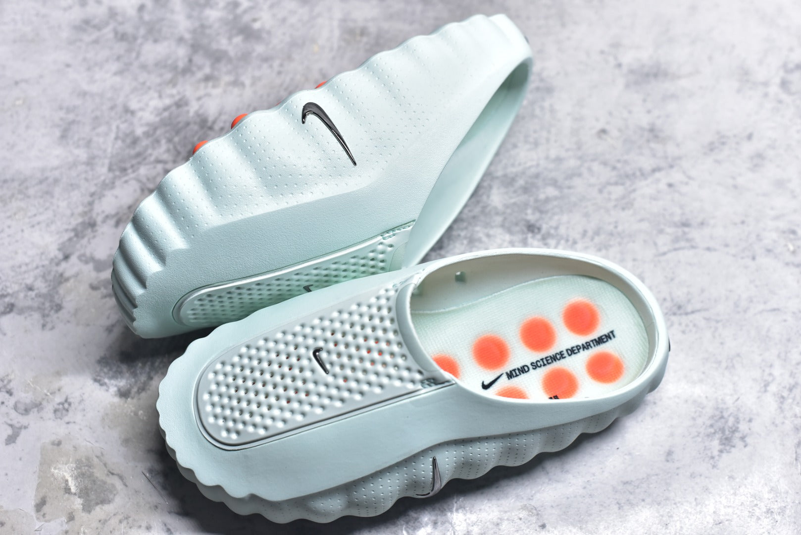Nike Mind 001 Closed-Toe Massage Slide HQ4309-300 Mint Green