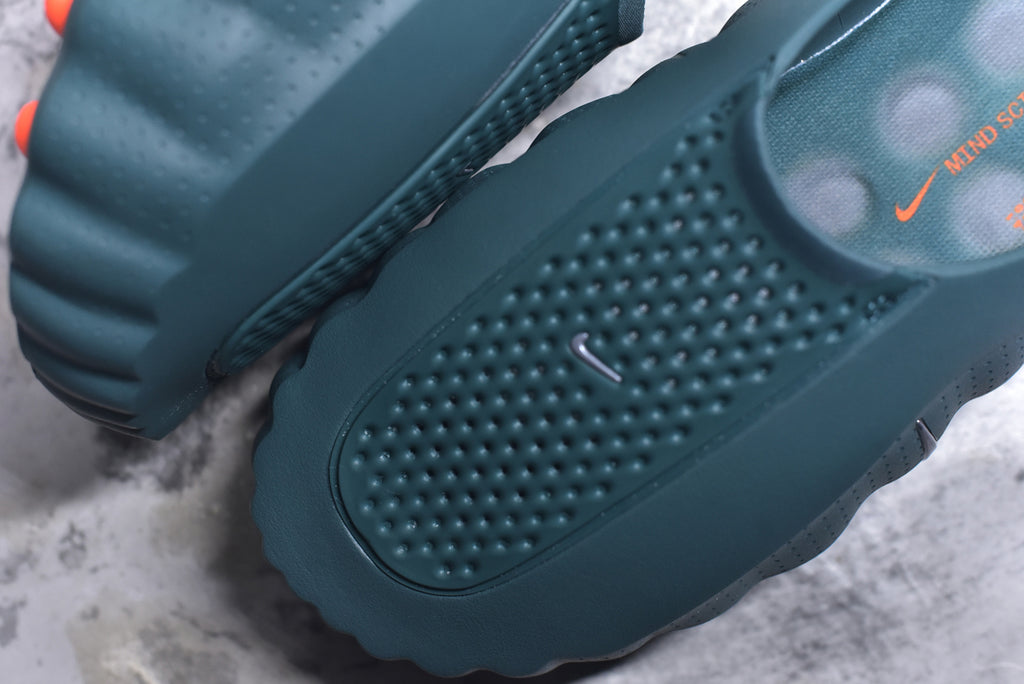 Nike Mind 001 Closed-Toe Massage Slide HQ4307-300 Green