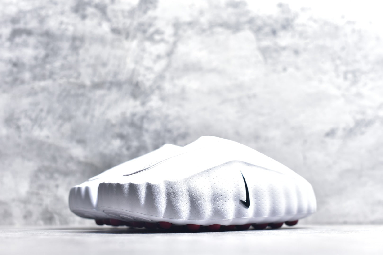 Nike Mind 001 Closed-Toe Massage Slide HQ4307-003 White