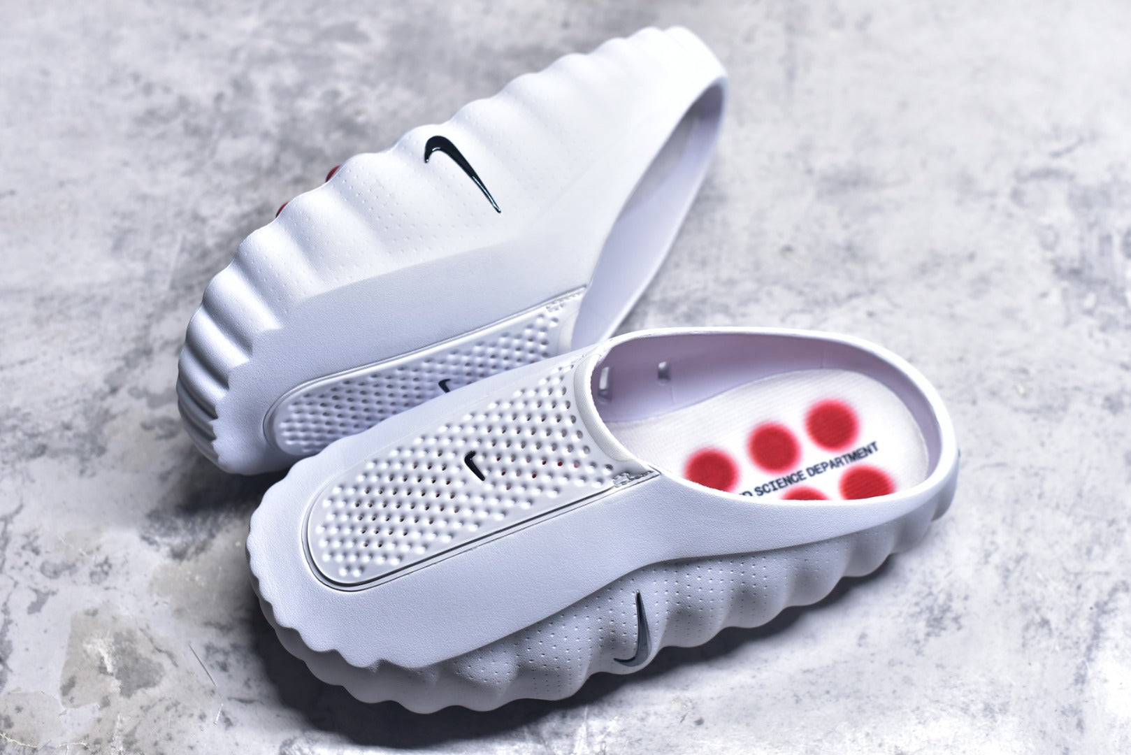 Nike Mind 001 Closed-Toe Massage Slide HQ4307-003 White