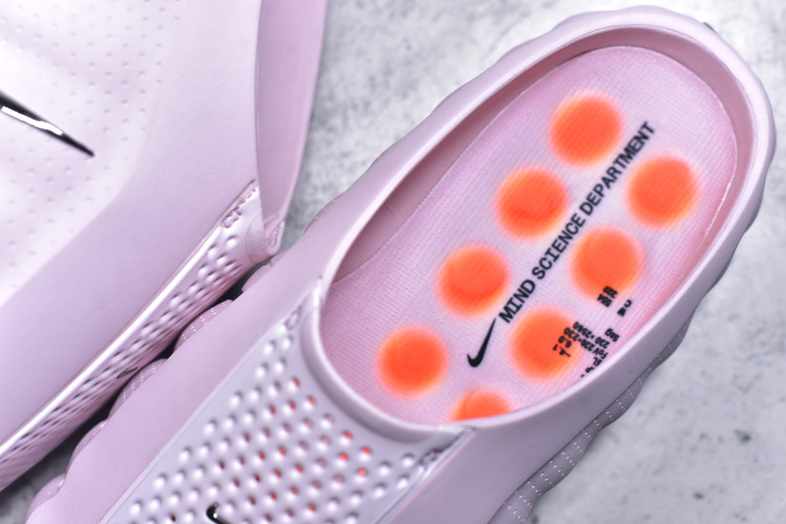 Nike Mind 001 Closed-Toe Massage Slide HQ4309-610 Pearl Pink