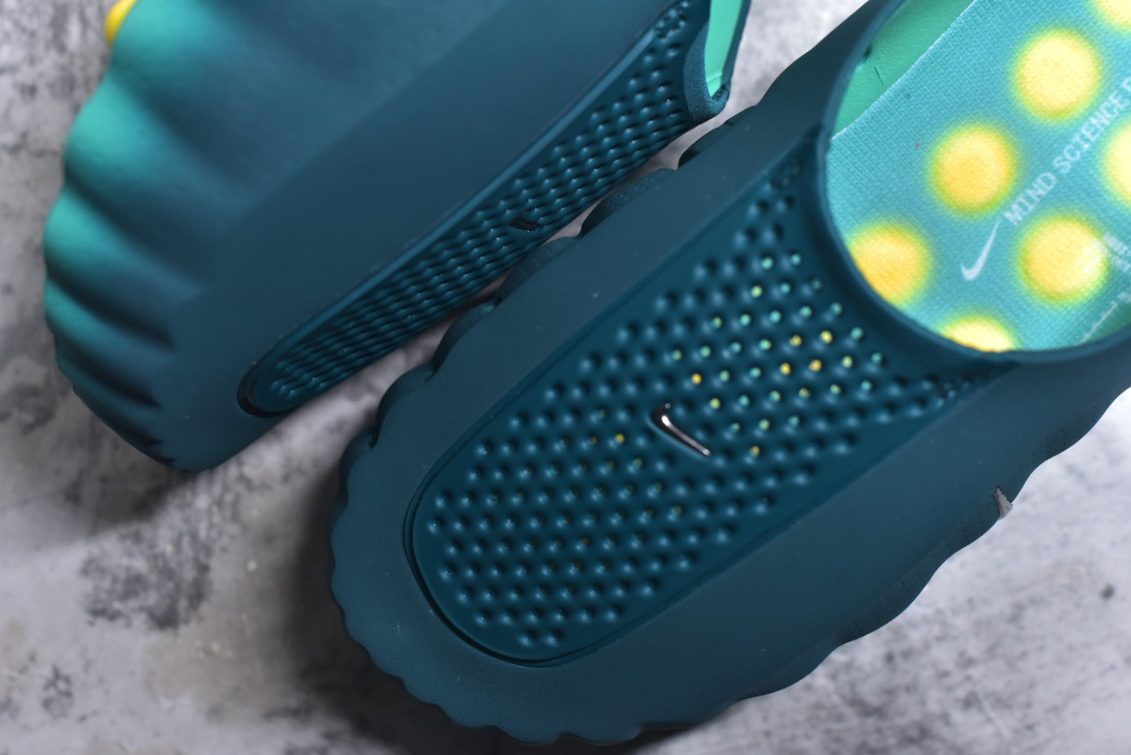 Nike Mind 001 Closed-Toe Massage Slide HQ4307-301 Geode Blue-Green
