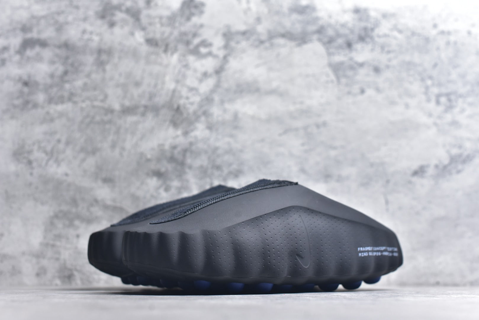 Fragment Design x Nike Mind 001 Collaboration Closed-Toe Massage Slide IQ8502-001