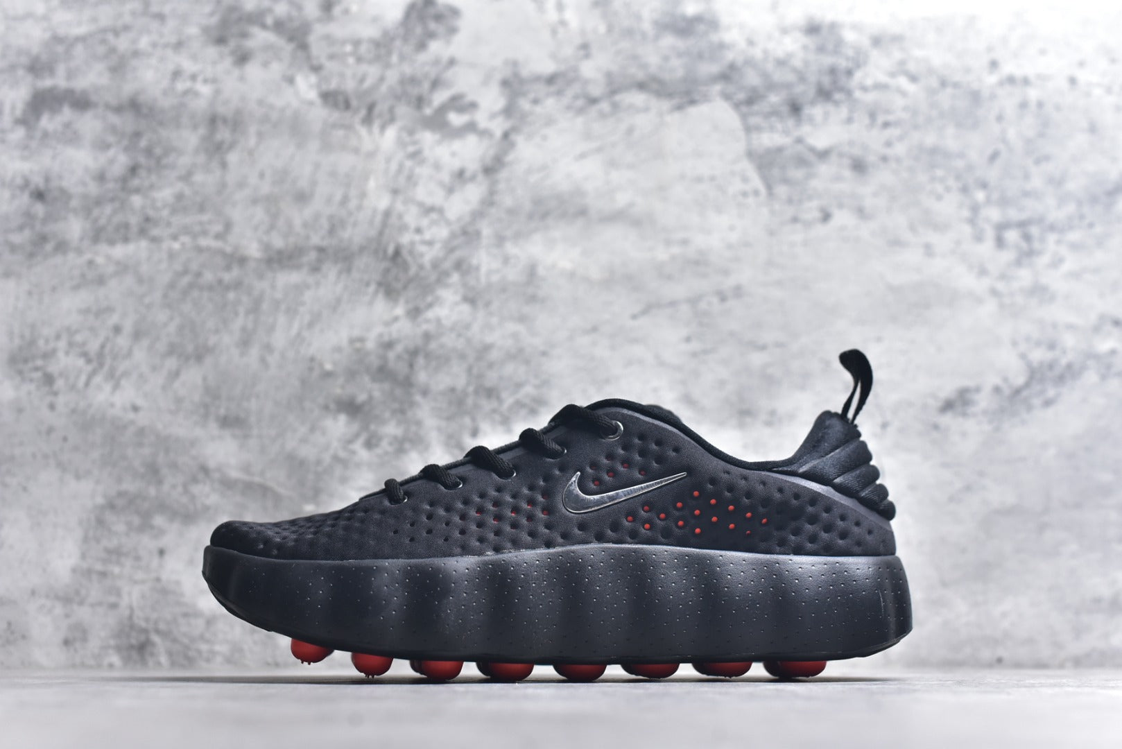 Nike Mind 002 Closed-Toe Massage Training Sneaker HQ4308-003