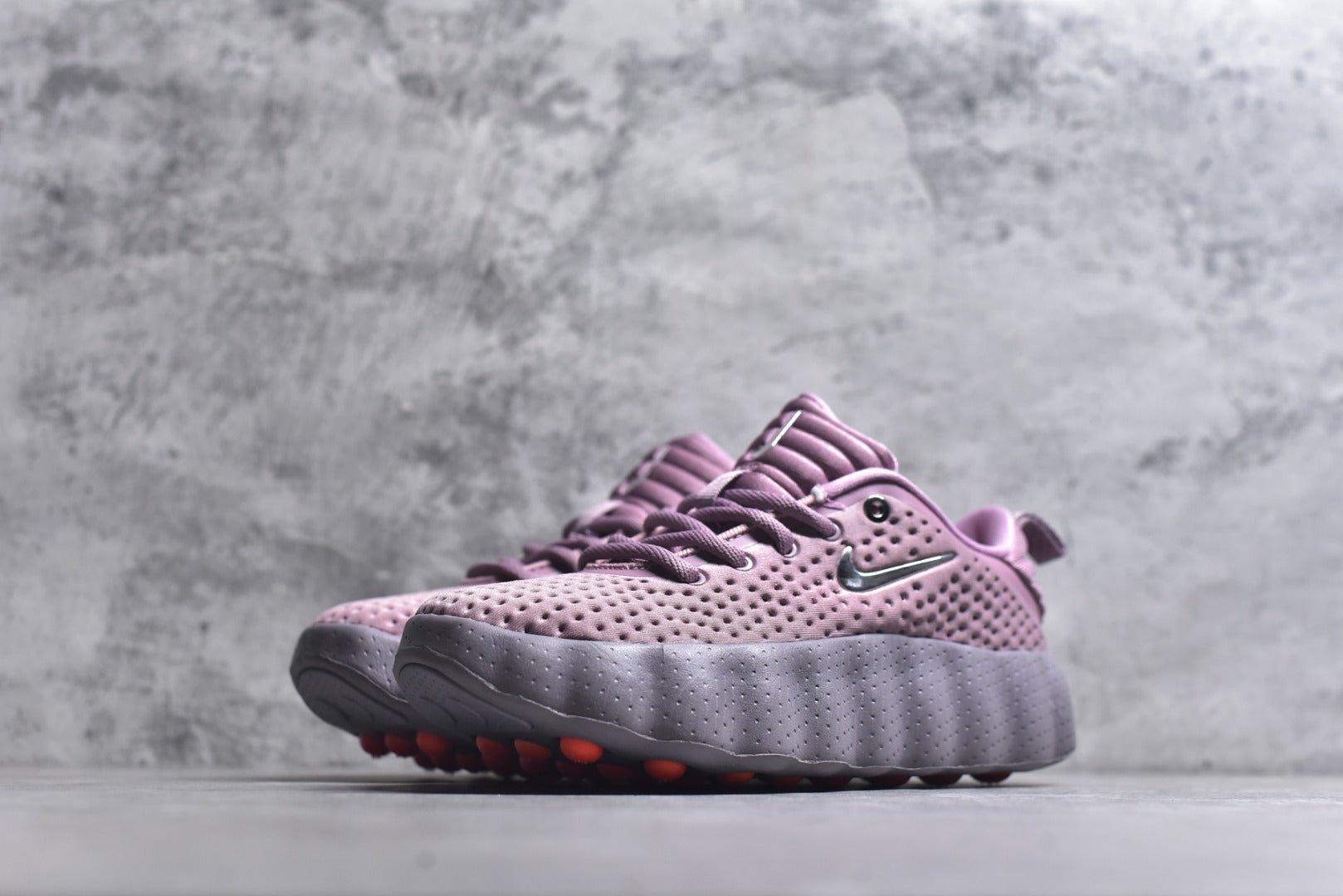 Nike Mind 002 Closed-Toe Massage Training Sneaker HQ4310-200