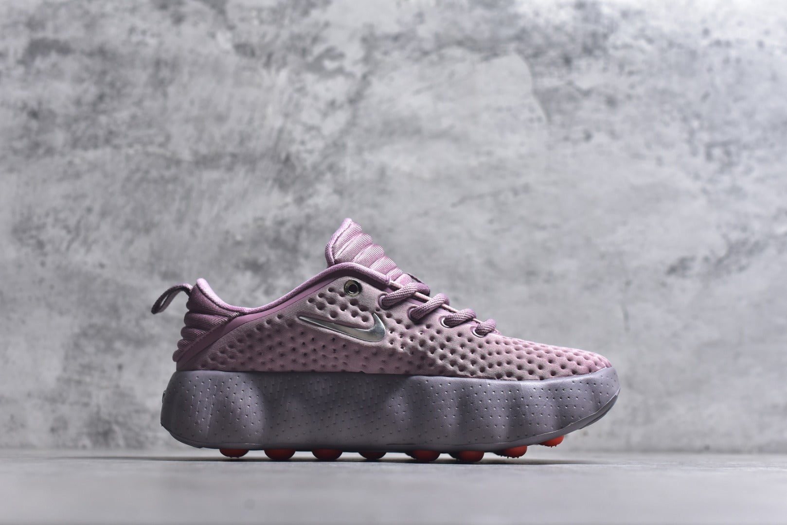 Nike Mind 002 Closed-Toe Massage Training Sneaker HQ4310-200