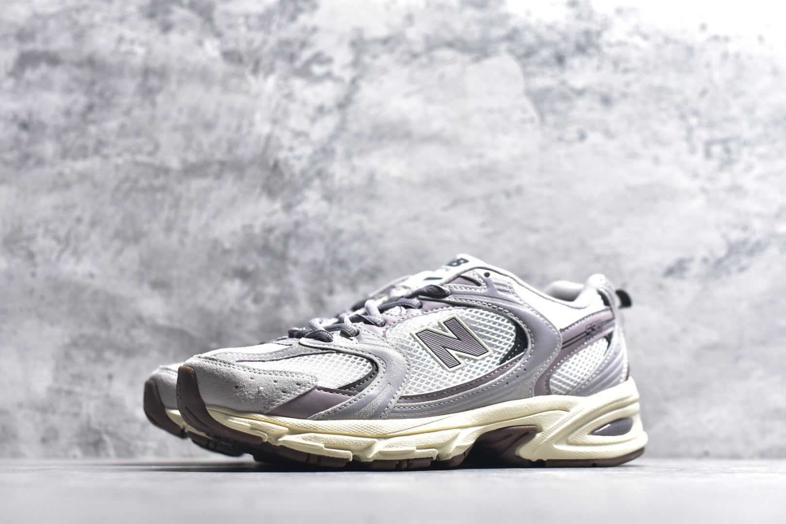 New Balance 530 Retro Breathable Running Sneaker U5307VI (Unisex)