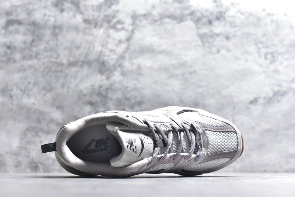 New Balance 530 Retro Breathable Running Sneaker U5307VI (Unisex)