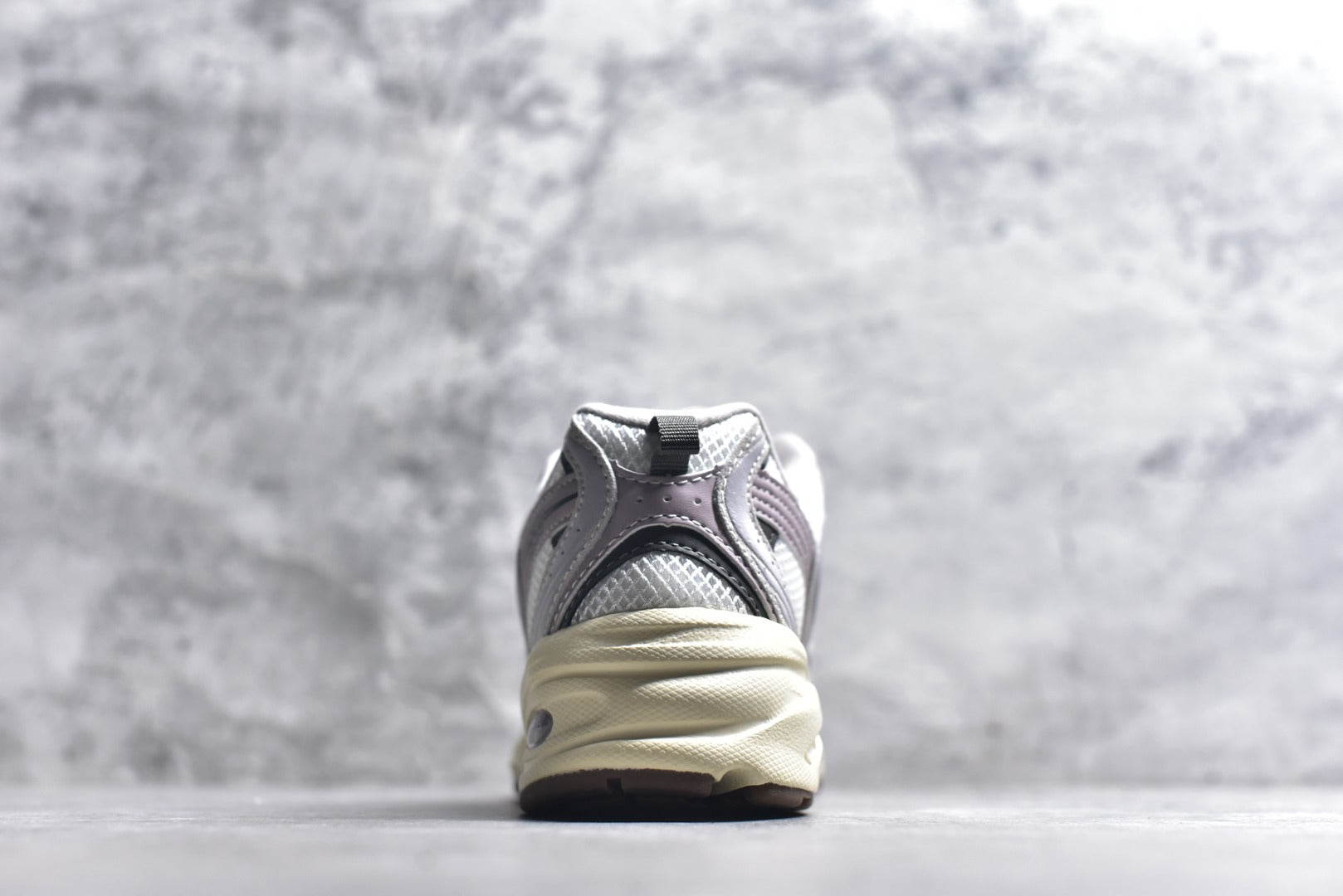 New Balance 530 Retro Breathable Running Sneaker U5307VI (Unisex)