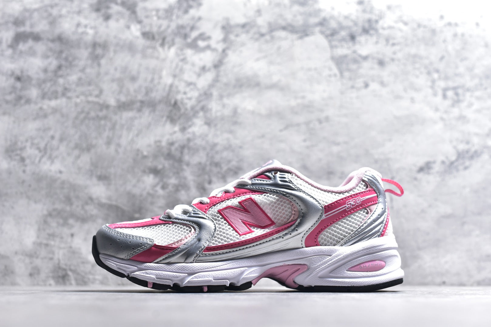 New Balance 530 Retro Breathable Running Sneaker U53022Q (Unisex)