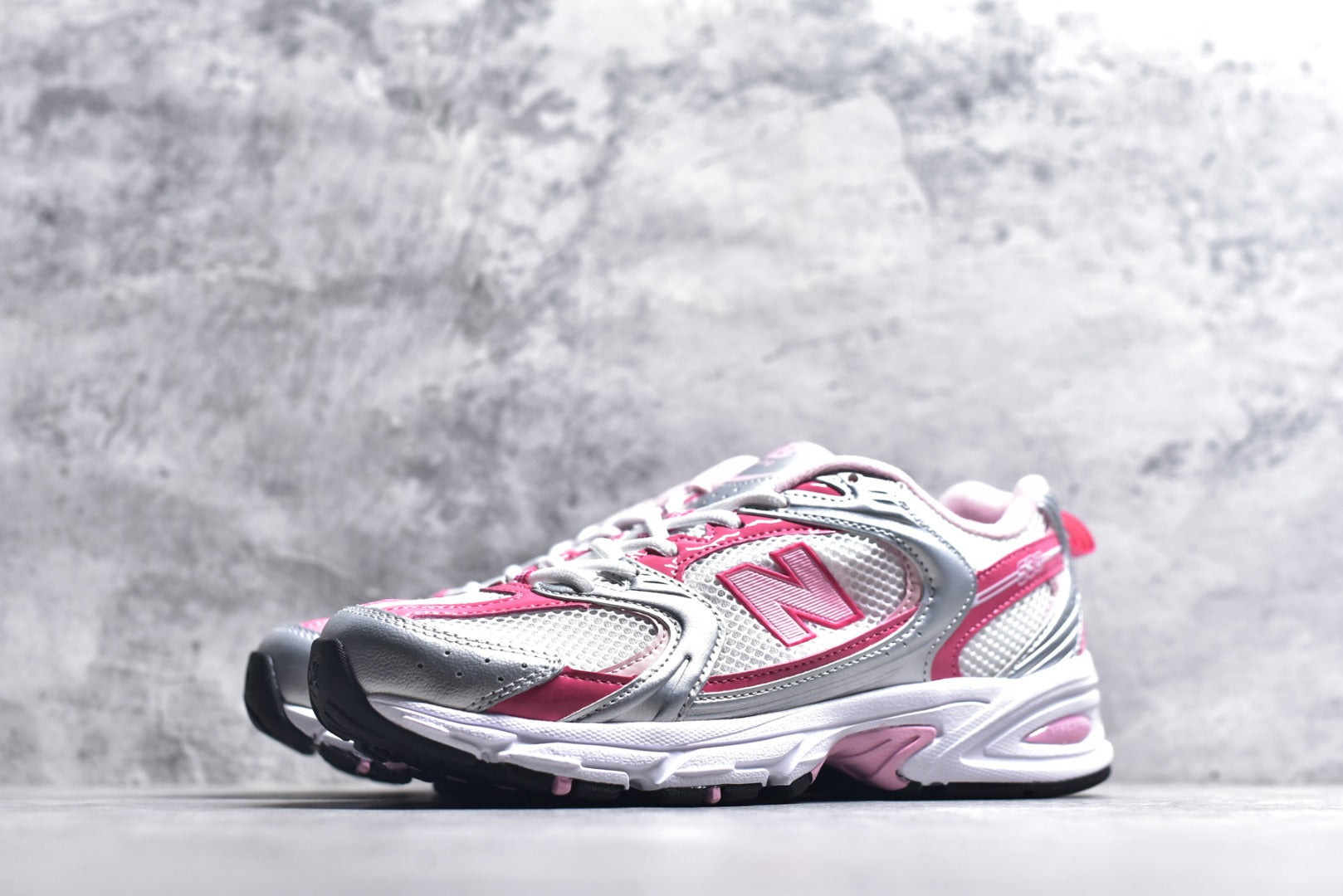 New Balance 530 Retro Breathable Running Sneaker U53022Q (Unisex)