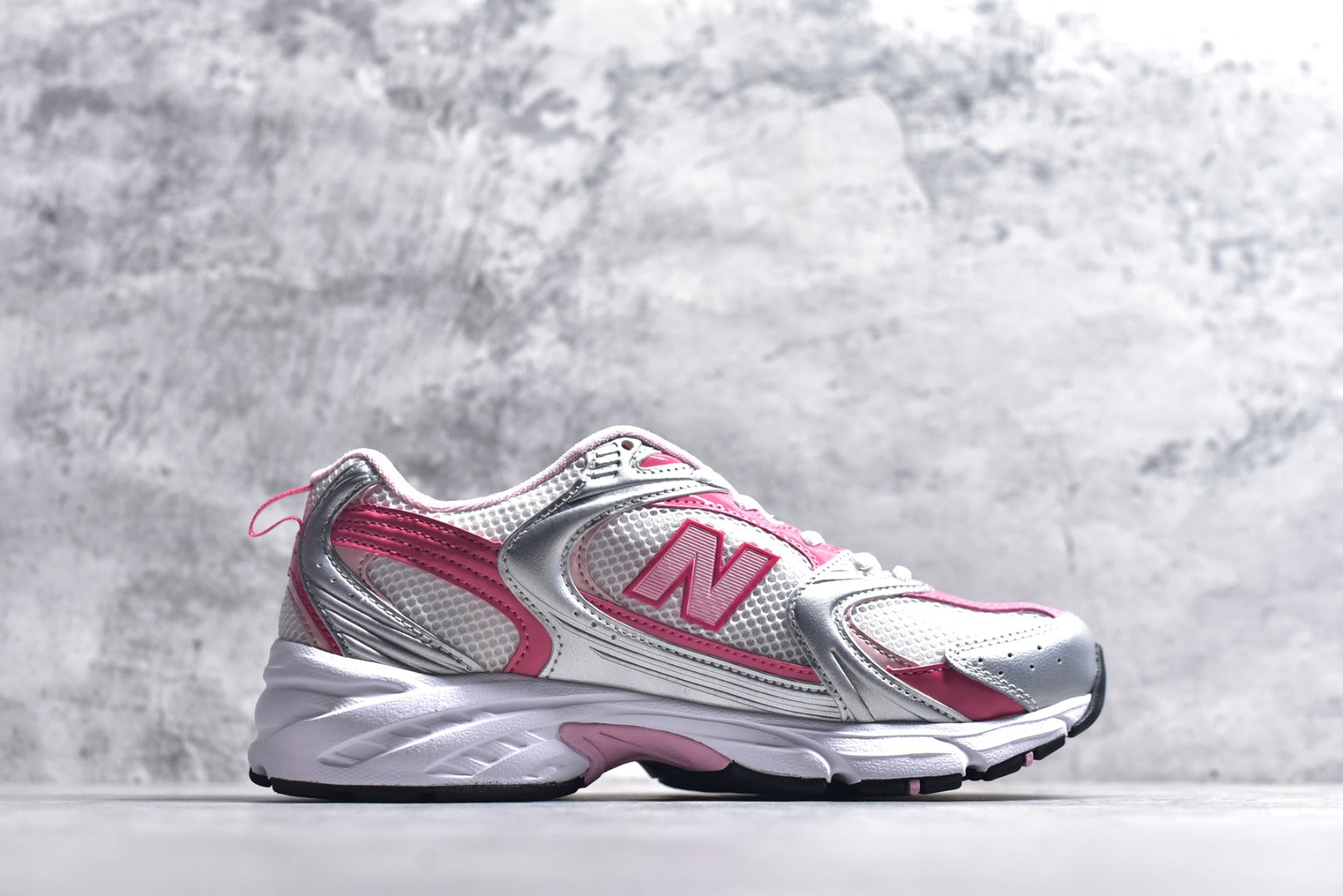 New Balance 530 Retro Breathable Running Sneaker U53022Q (Unisex)