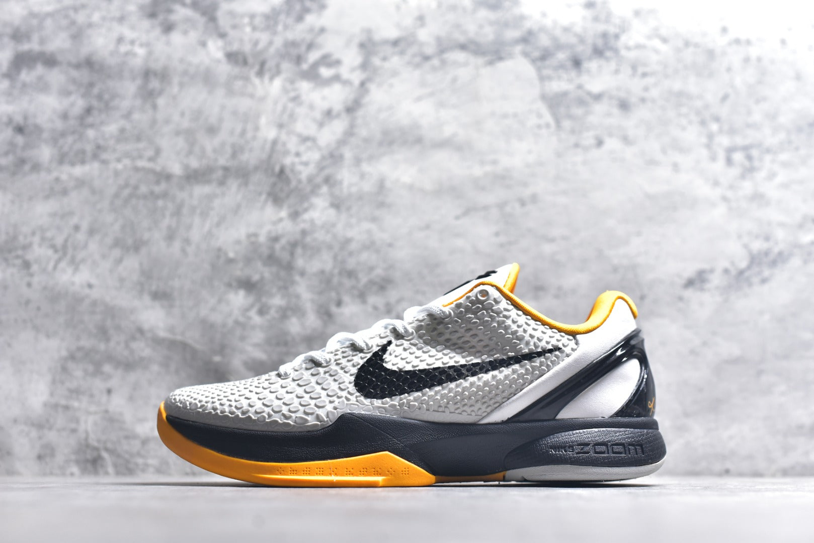 Nike Zoom Kobe 6 | Performance Basketball Shoe | CW2190-100