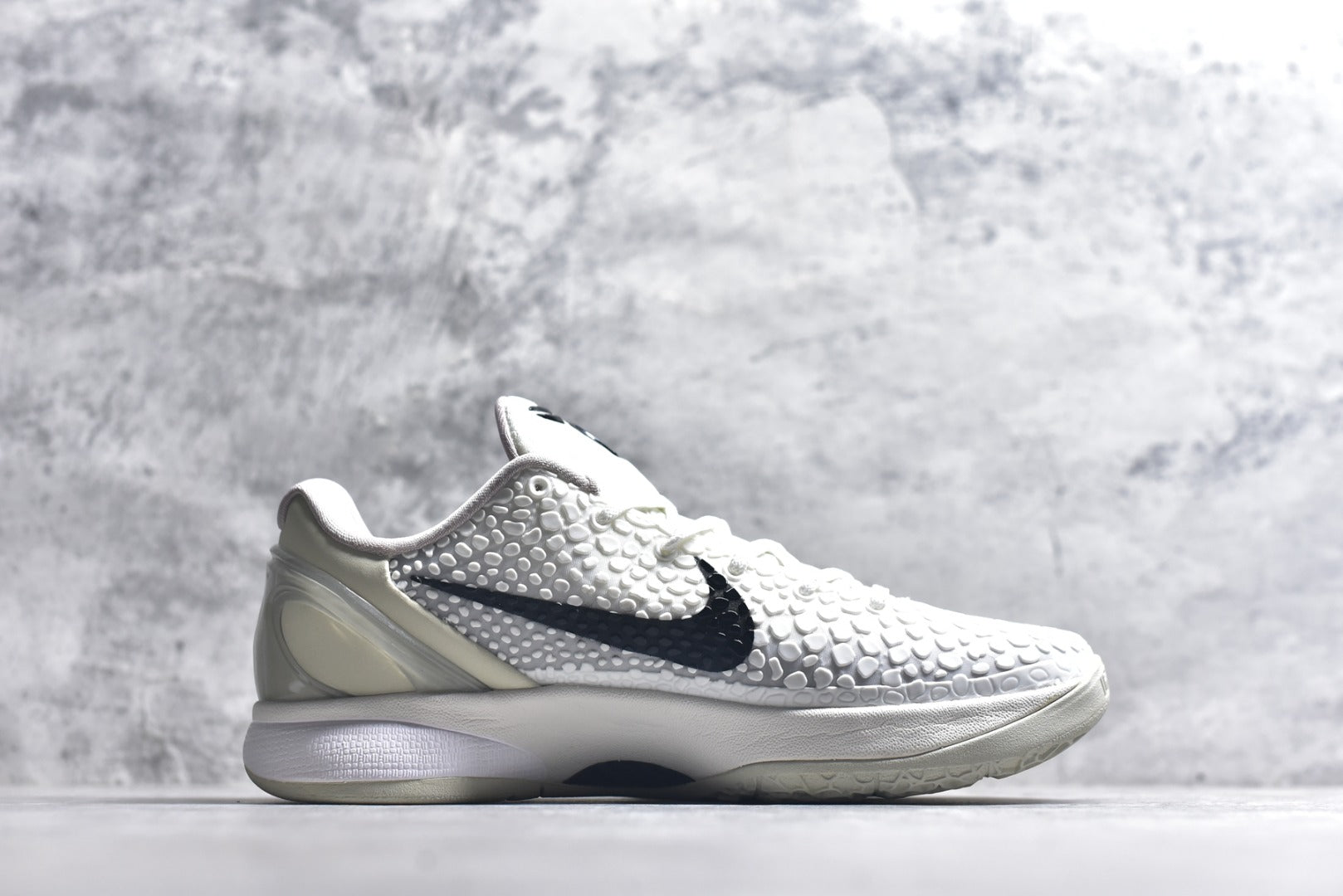 Nike Zoom Kobe 6 | Performance Basketball Shoe | DQ3546-100