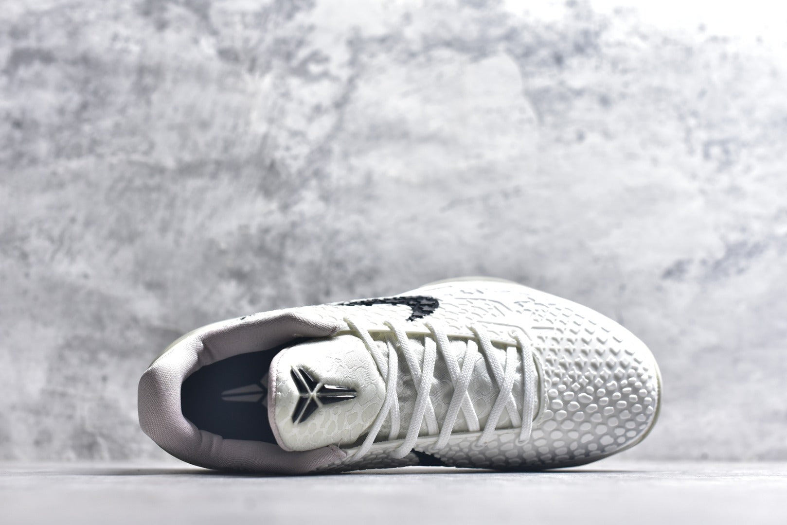 Nike Zoom Kobe 6 | Performance Basketball Shoe | DQ3546-100