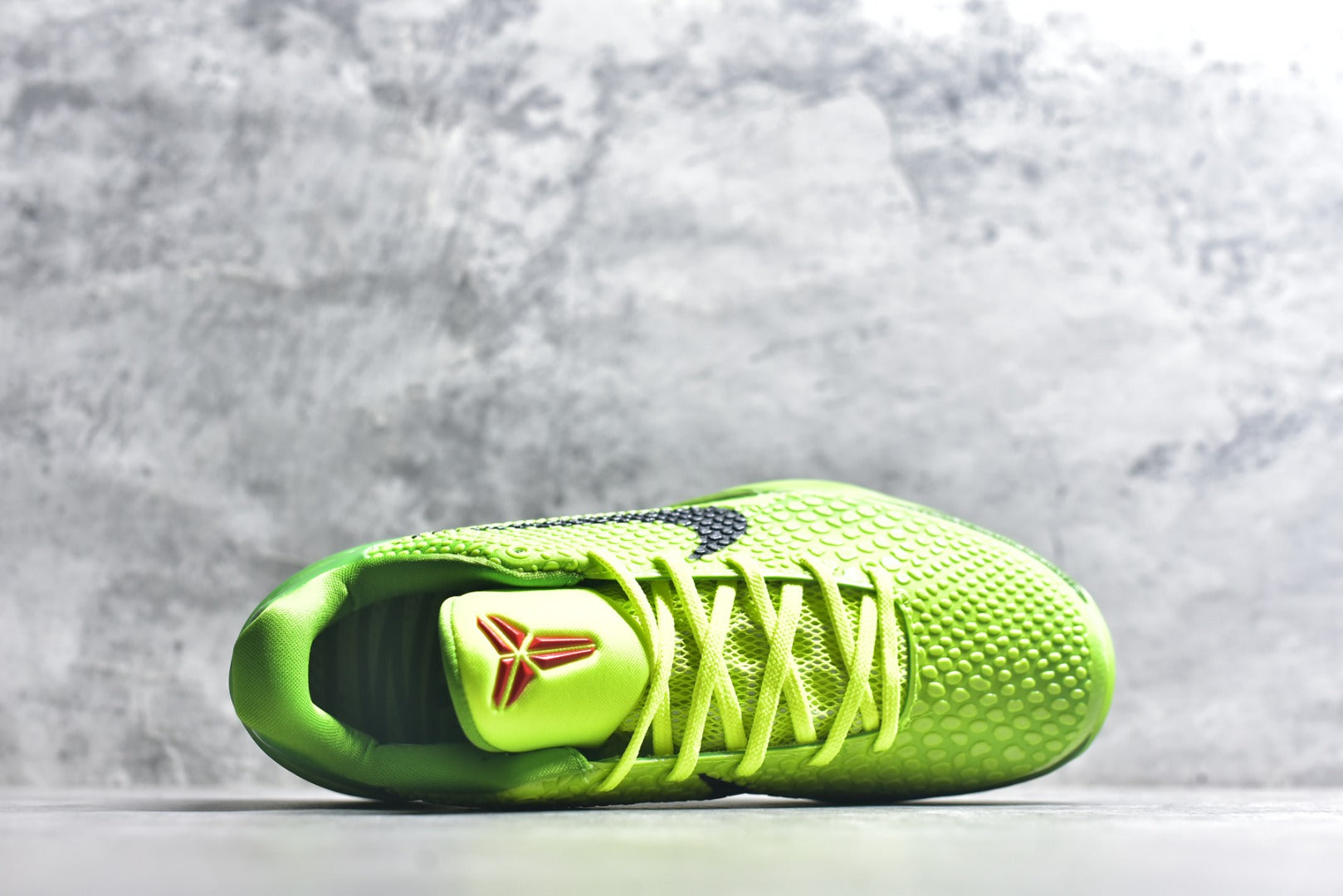Nike Zoom Kobe 6 | Performance Basketball Shoe | CW2190-300