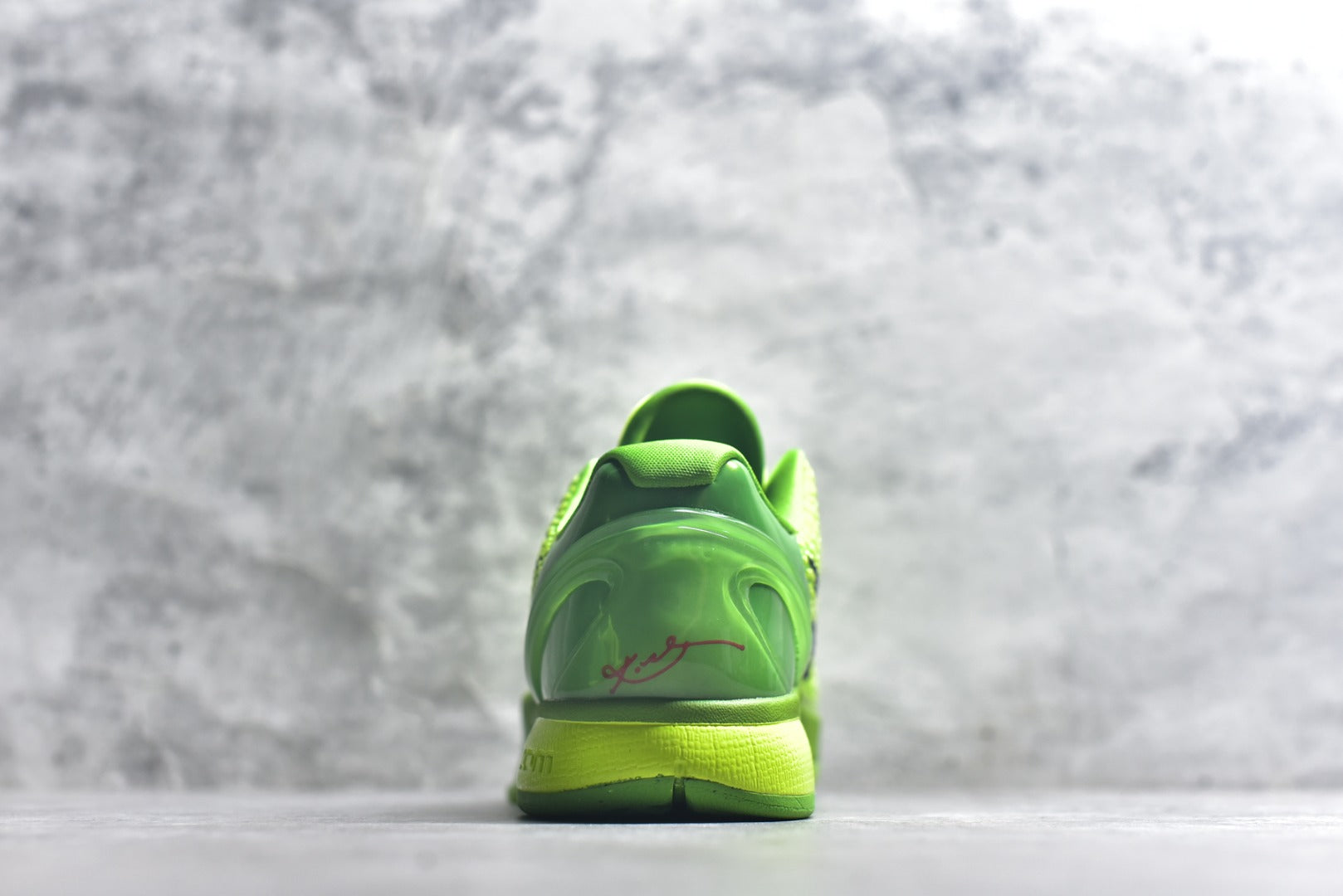 Nike Zoom Kobe 6 | Performance Basketball Shoe | CW2190-300