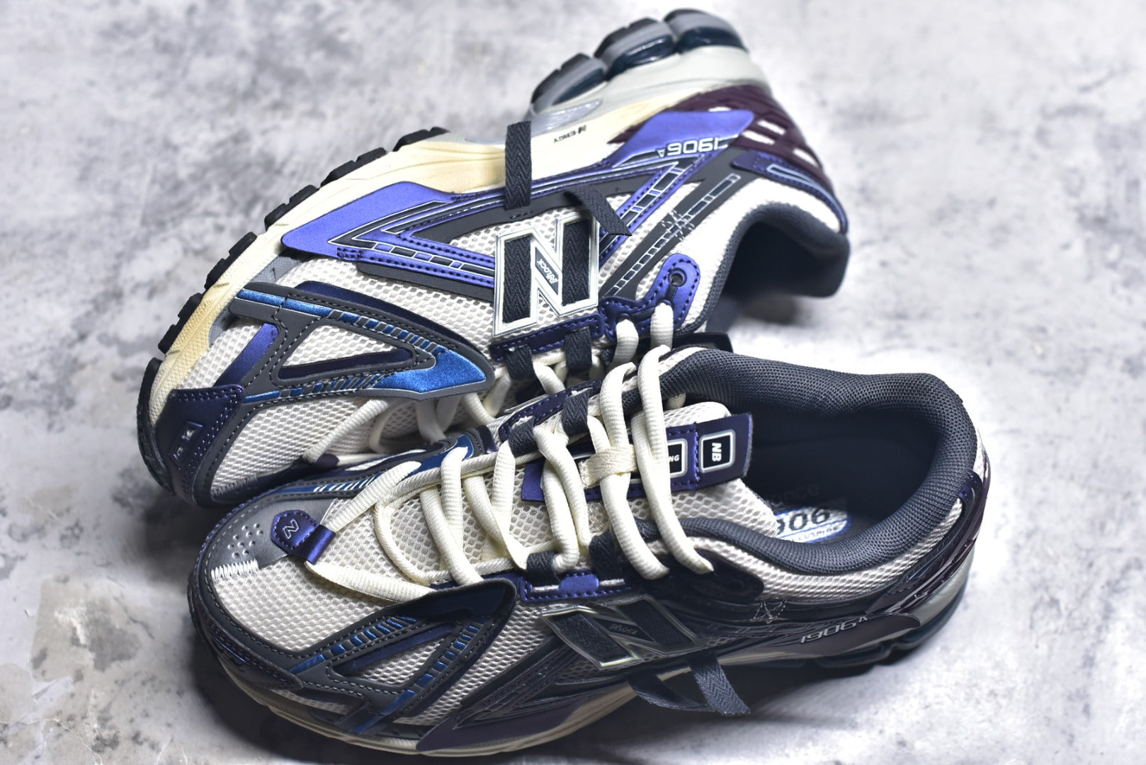 New Balance 1906 | Retro Dad Sneaker | U1906ANB