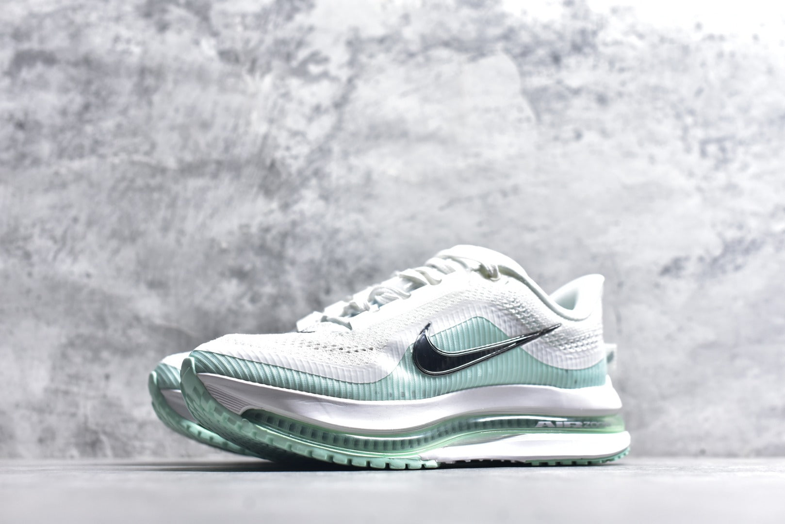 Nike Air Zoom Pegasus Premium | Air-Cushioned Running Shoe | HQ2593-103