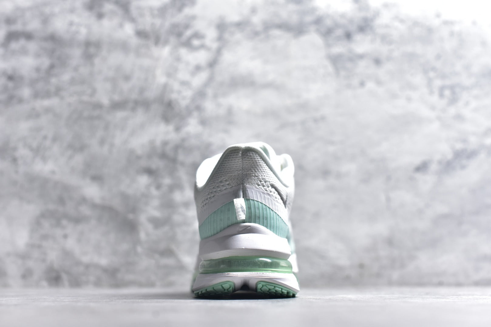 Nike Air Zoom Pegasus Premium | Air-Cushioned Running Shoe | HQ2593-103