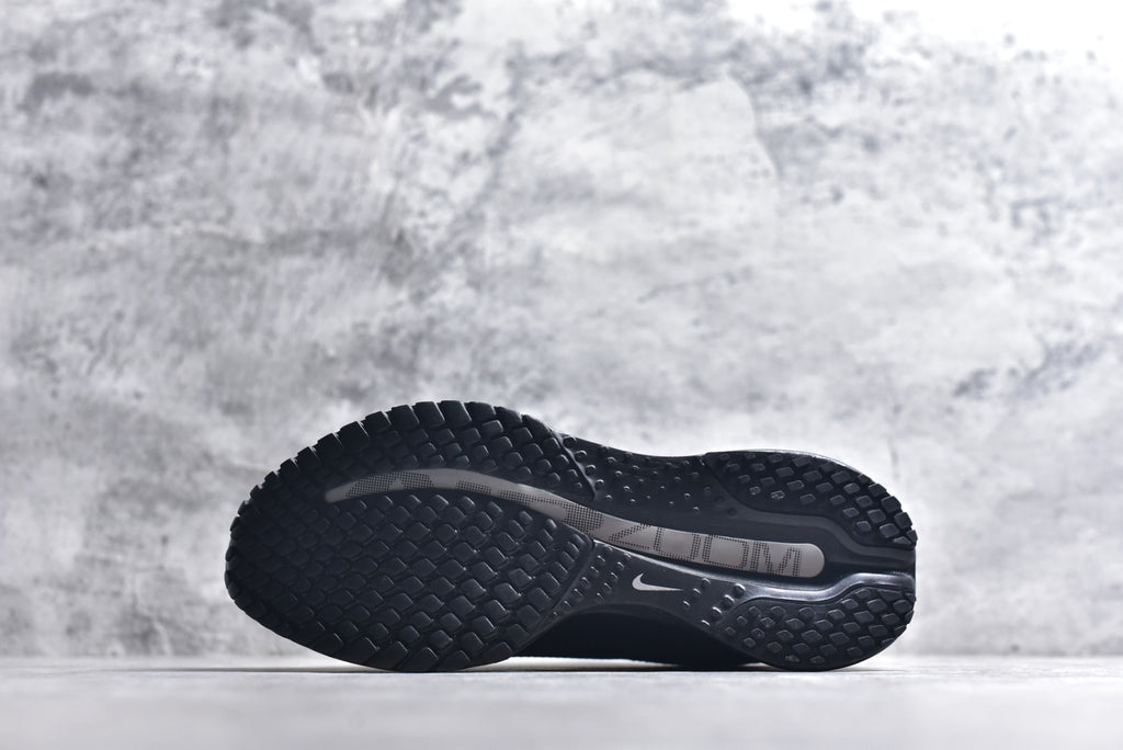 Nike Air Zoom Pegasus Premium | Air-Cushioned Running Shoe | HQ2593-005