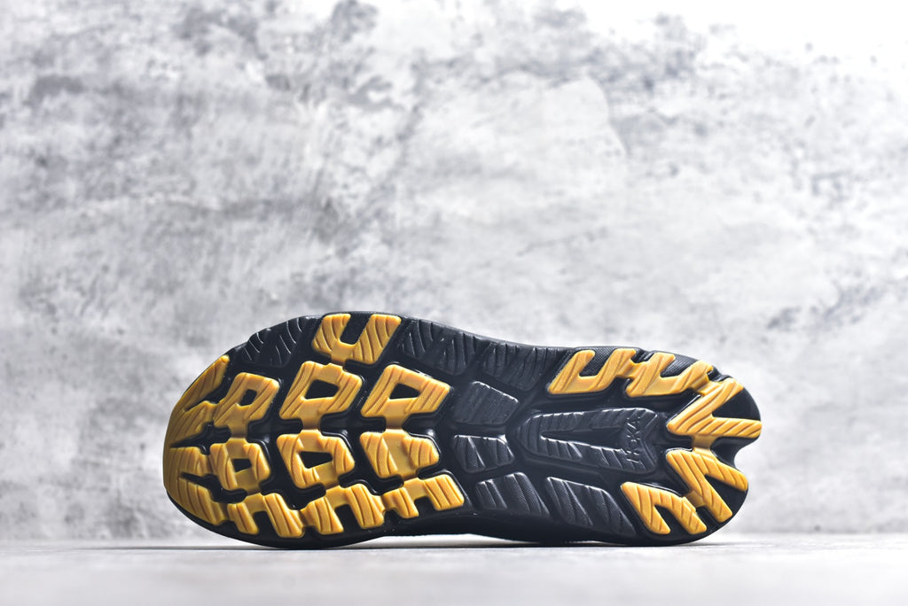 Hoka One One Kawana Running Shoe — 1147930 BBLC