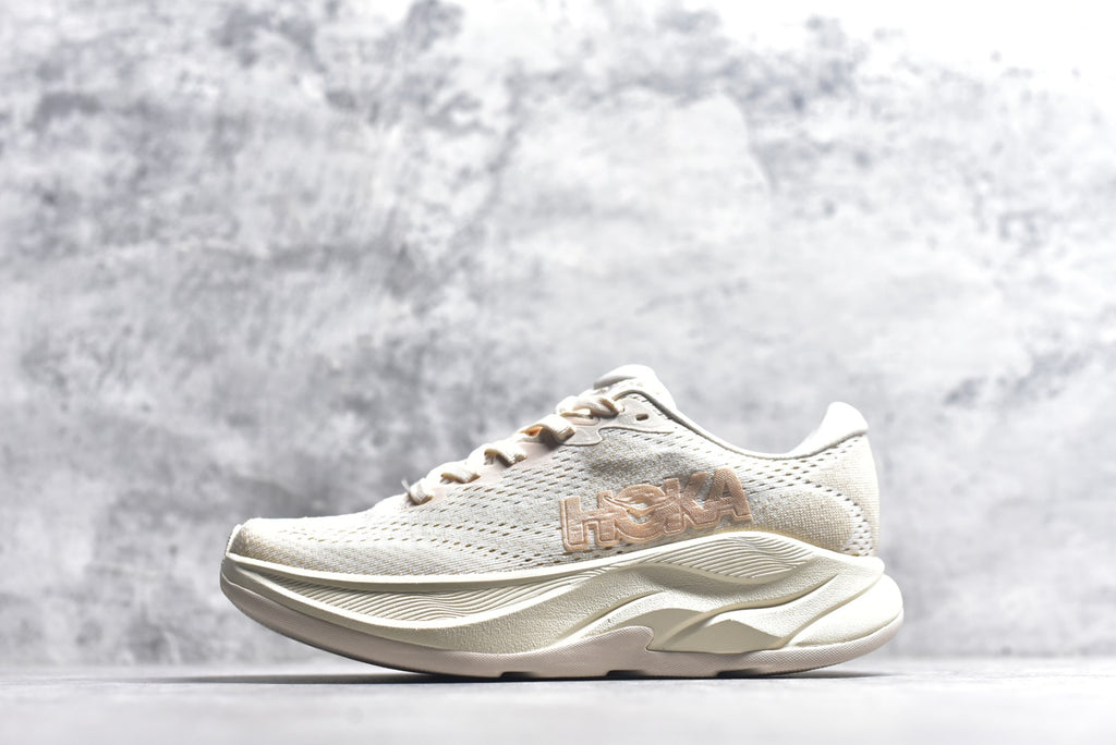 Hoka One One Kawana Running Shoe — 11551314 VCH