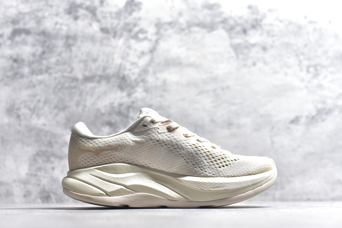 Hoka One One Kawana Running Shoe — 11551314 VCH