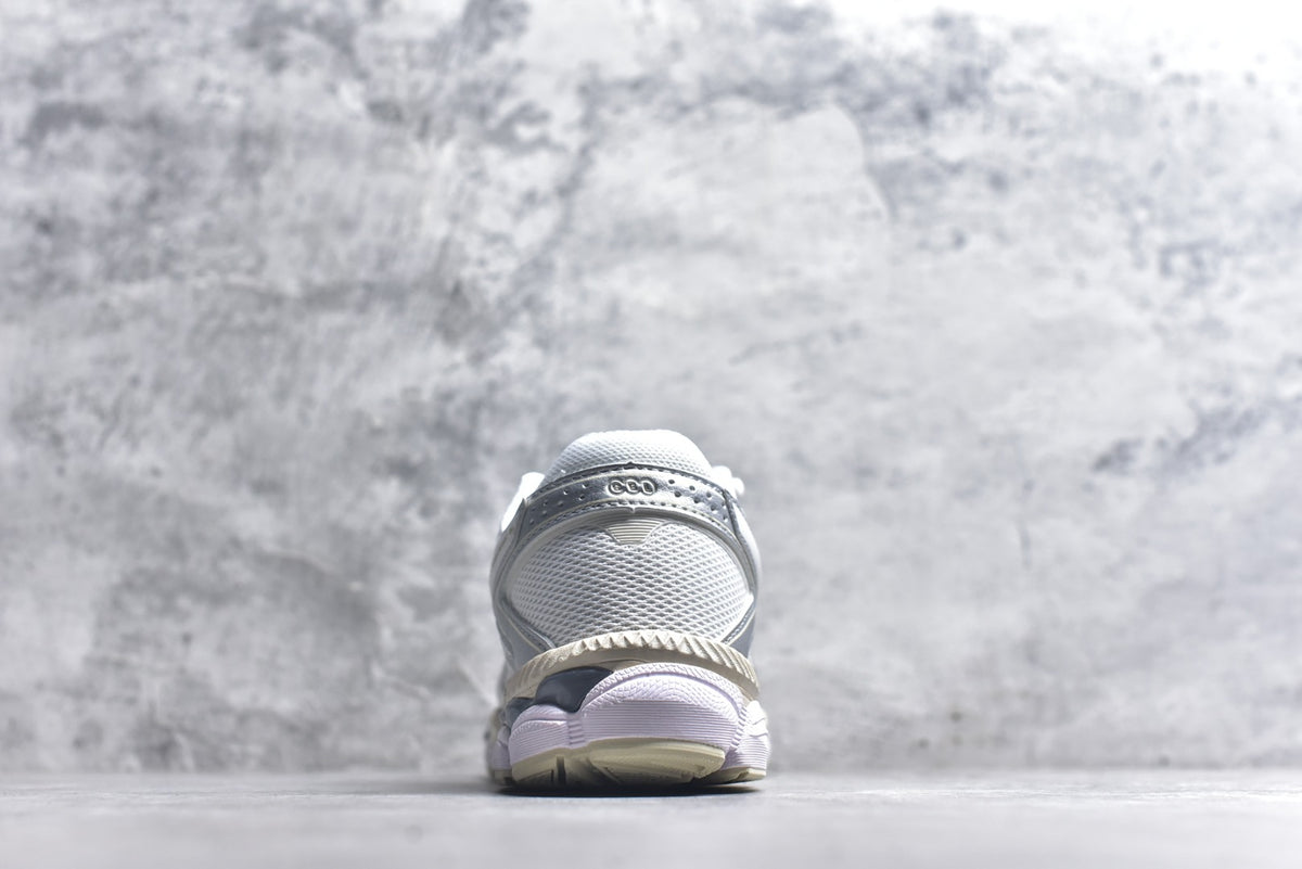 Asics Gel-Cumulus 16 Running Shoe — 1203A733-102 White