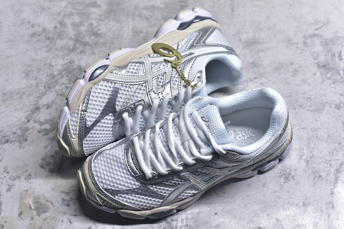 Asics Gel-Cumulus 16 Running Shoe — 1203A733-102 White