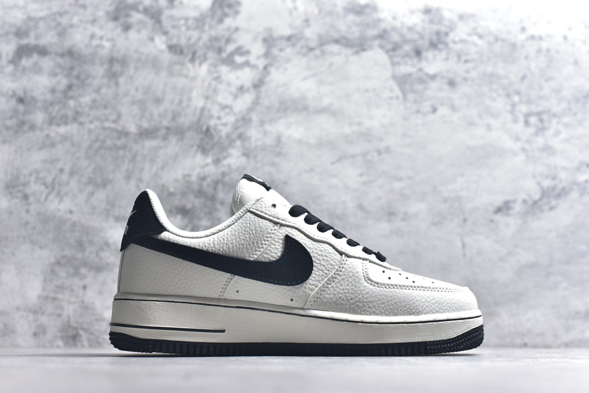 Nike Air Force 1 '07 LV8 — NH0601-546