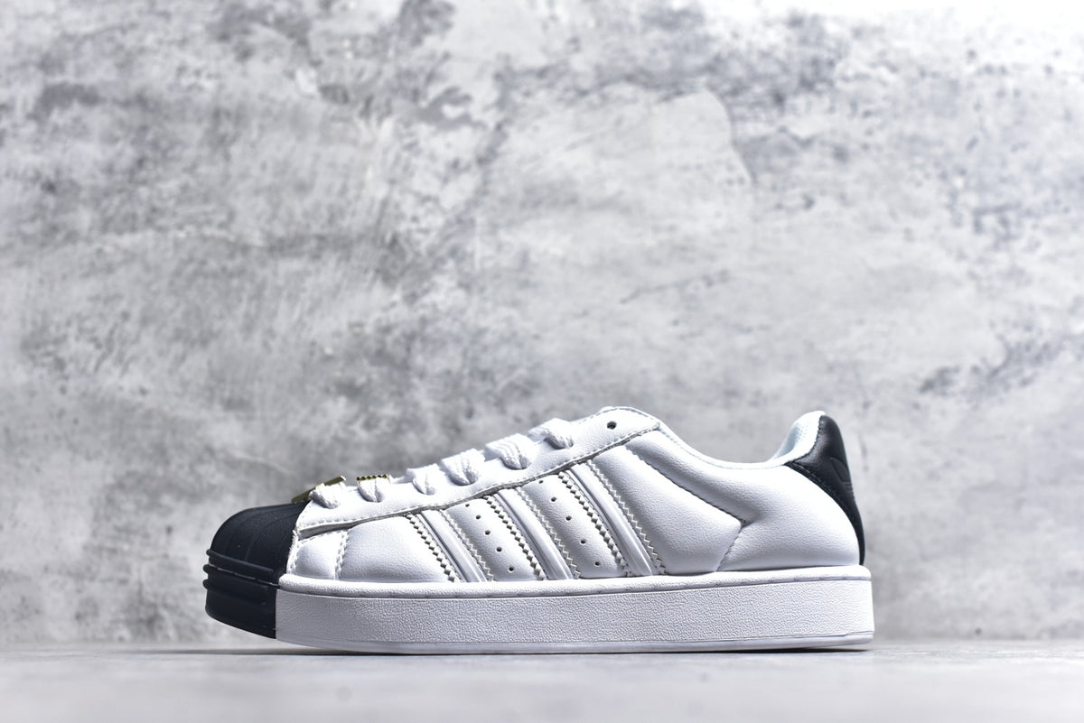 Adidas Superstar 2 ST Low-Top Sneaker — IH6679