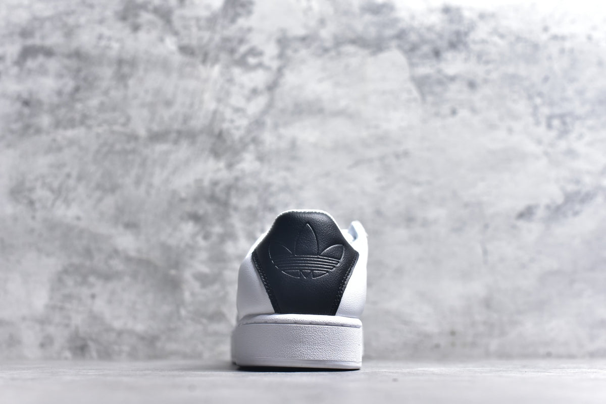 Adidas Superstar 2 ST Low-Top Sneaker — IH6679