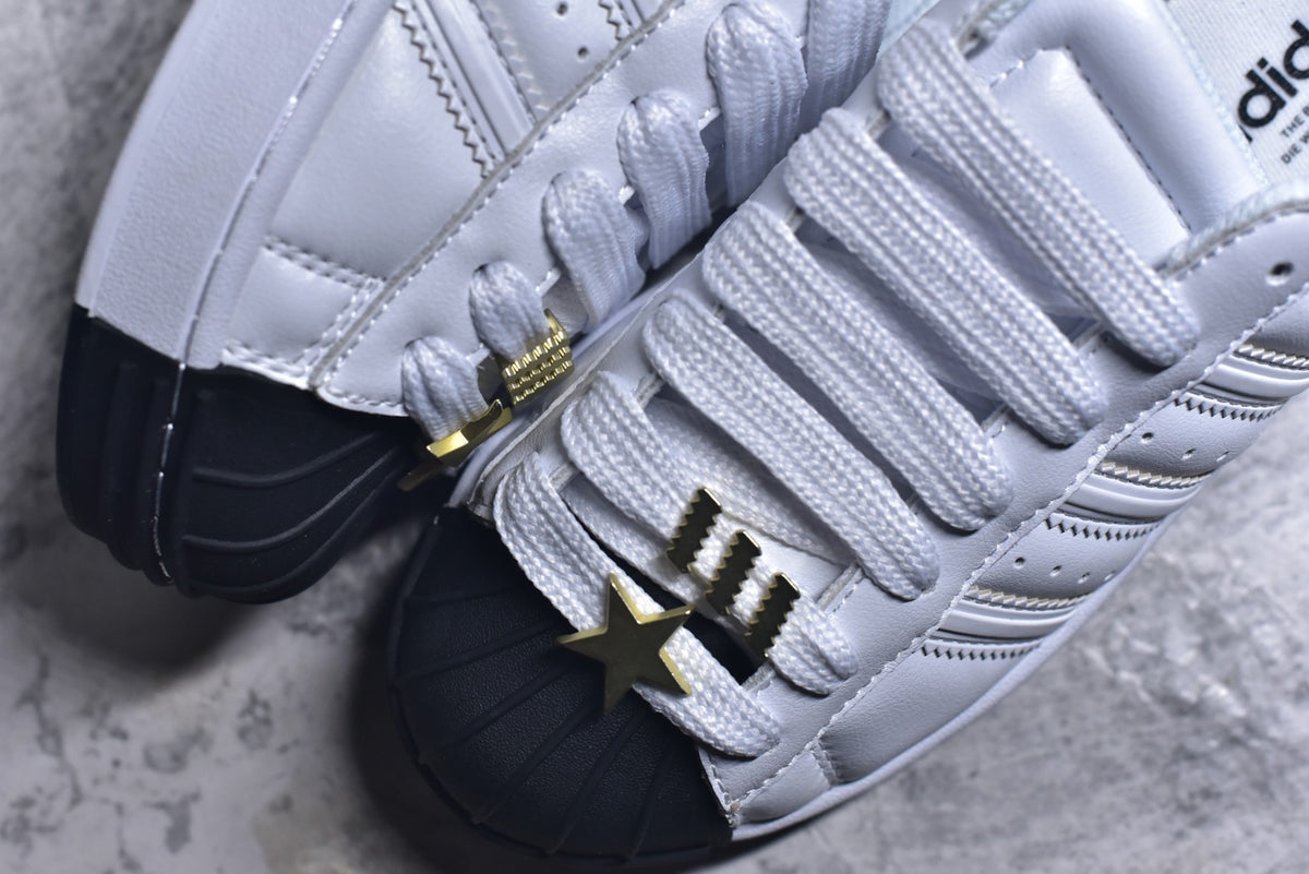 Adidas Superstar 2 ST Low-Top Sneaker — IH6679