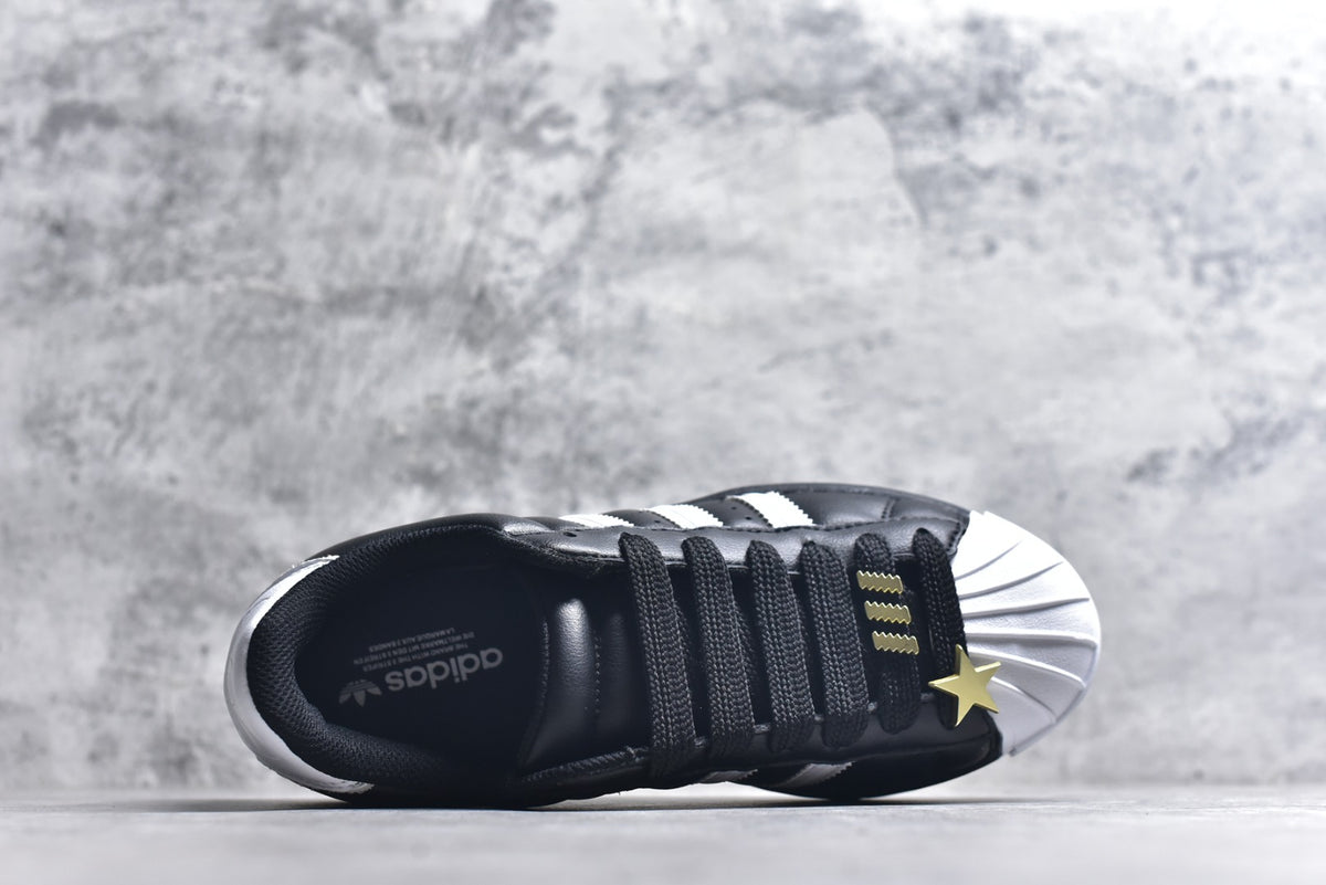 Adidas Superstar 2 ST Low-Top Sneaker — JR7444