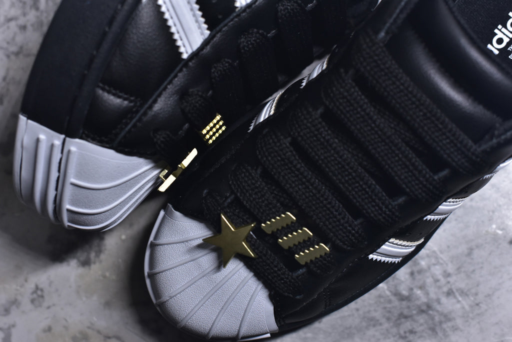 Adidas Superstar 2 ST Low-Top Sneaker — JR7444