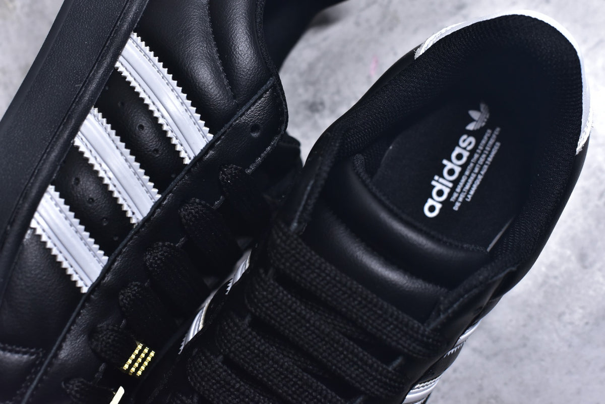 Adidas Superstar 2 ST Low-Top Sneaker — JR7444
